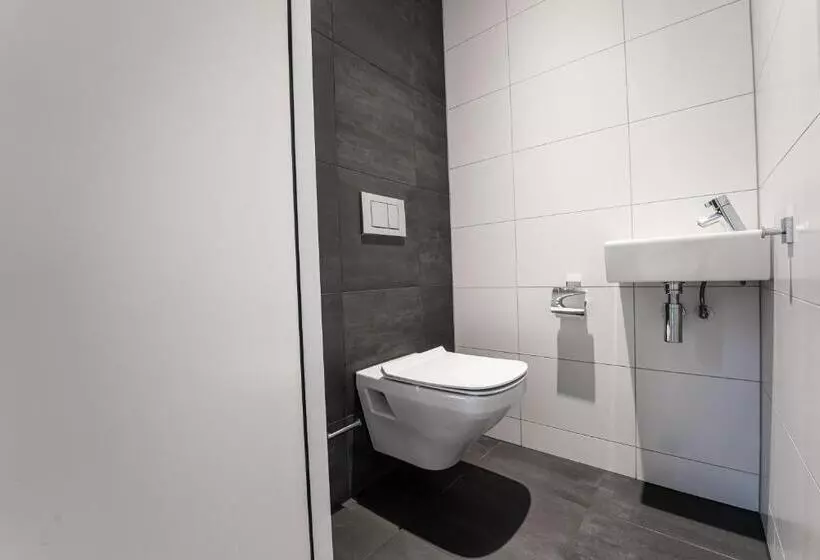Familie Hotel & Apartments Alkmaar
