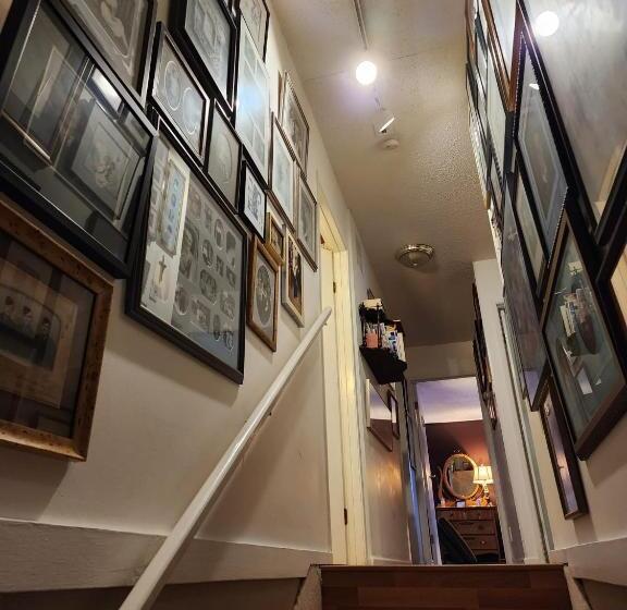 Hidden Valley Bed And Breakfast