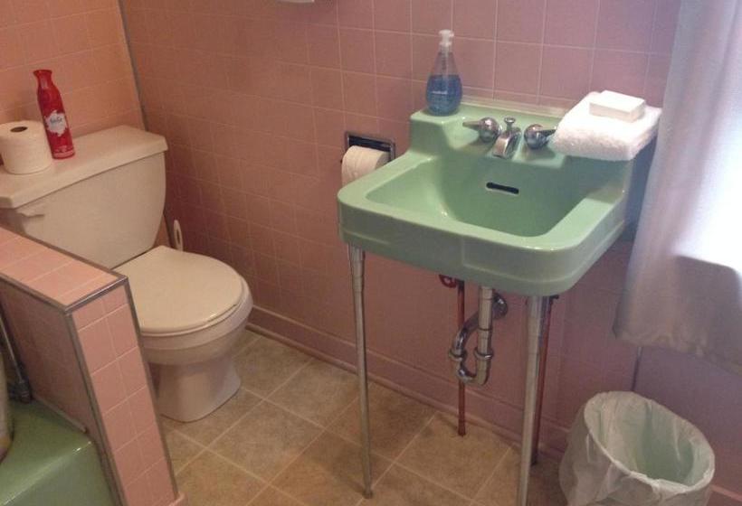 Holiday Lodge Bed And Breakfast