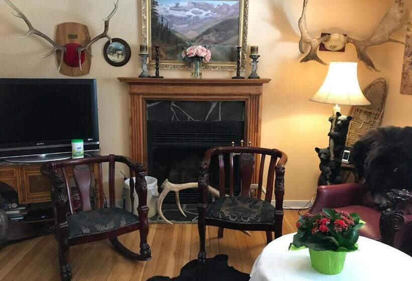 Holiday Lodge Bed And Breakfast