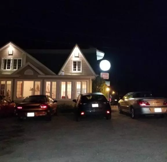 ホテル Hôtel Aux Vieux Bardeaux