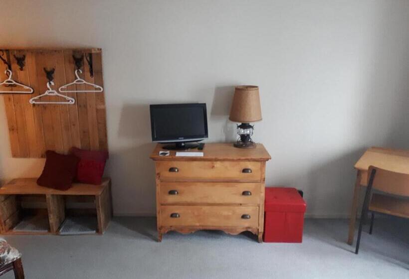 فندق Hôtel Aux Vieux Bardeaux