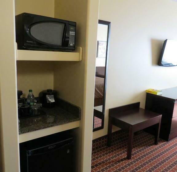 בית מלון כפרי Poplar Tree Inn