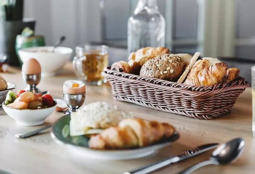 Hotelli Restaurant De Wolfsberg