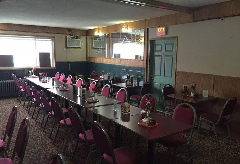Kings Hotel & Motel