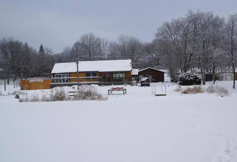 Aamiaismajoitus (B&B) Liftlock Guest House