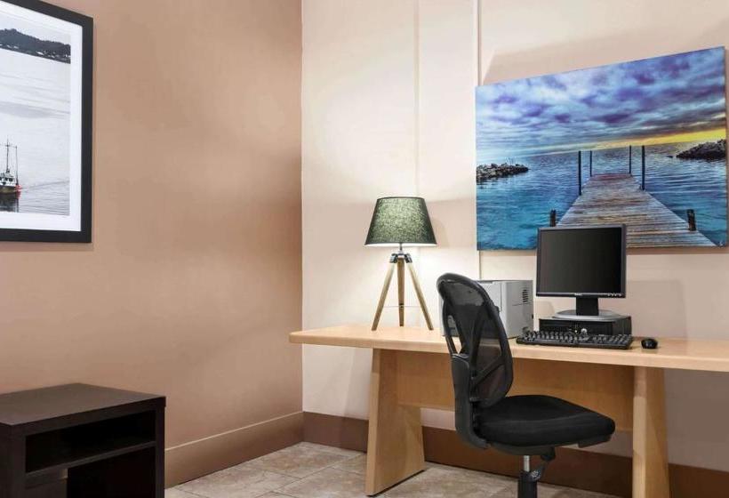 渡假胜地  Quality Inn & Suites