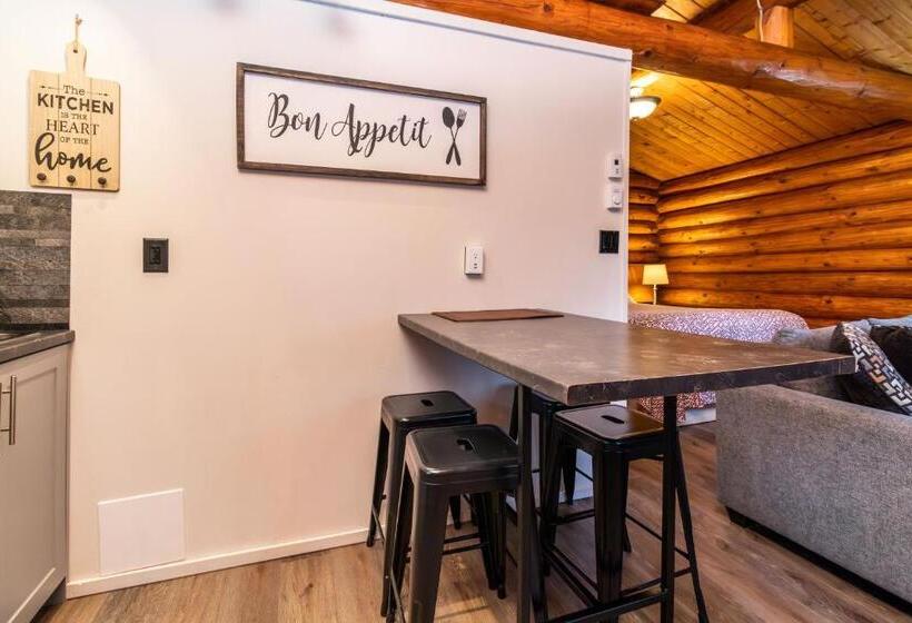 Riverbend Cottages & Rv Resort