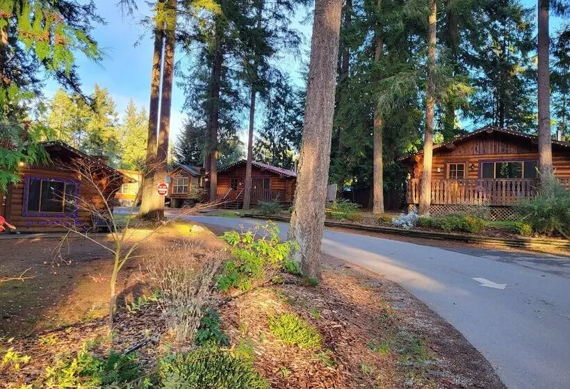 Riverbend Cottages & Rv Resort