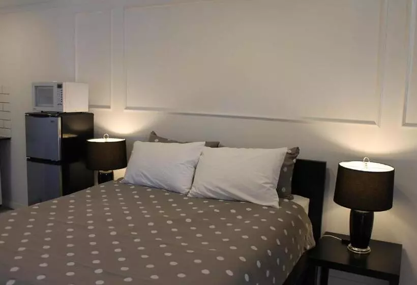 Sage Hills Motel
