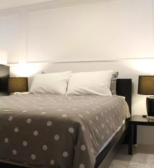 Sage Hills Motel