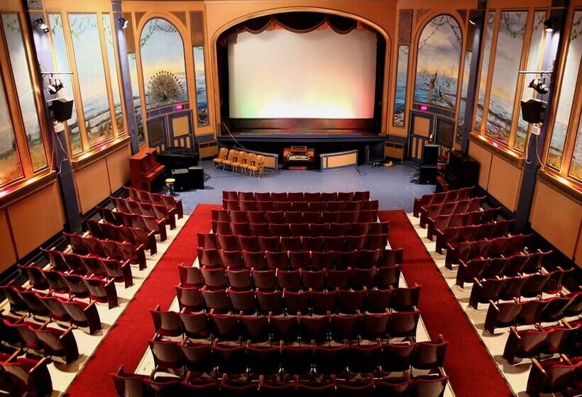 Westview Centre Motel Ltd