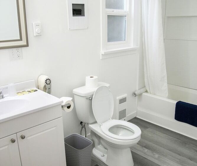 Westview Centre Motel Ltd