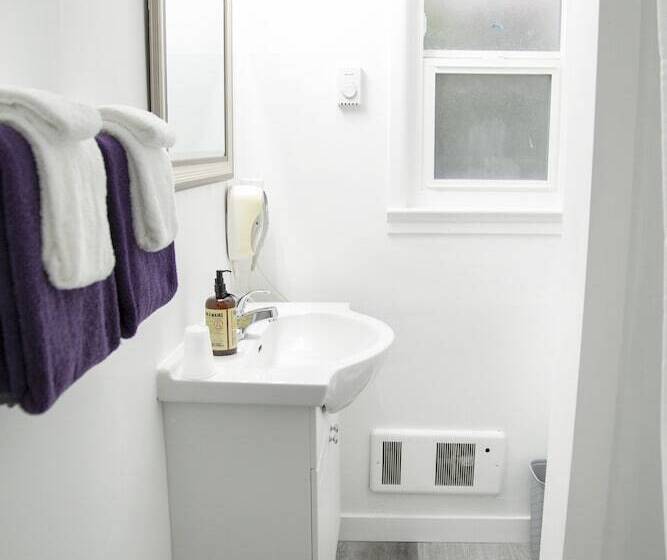 Westview Centre Motel Ltd