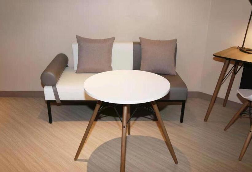 Hanting Hotel Qingdao Huangdao Wangtai Town