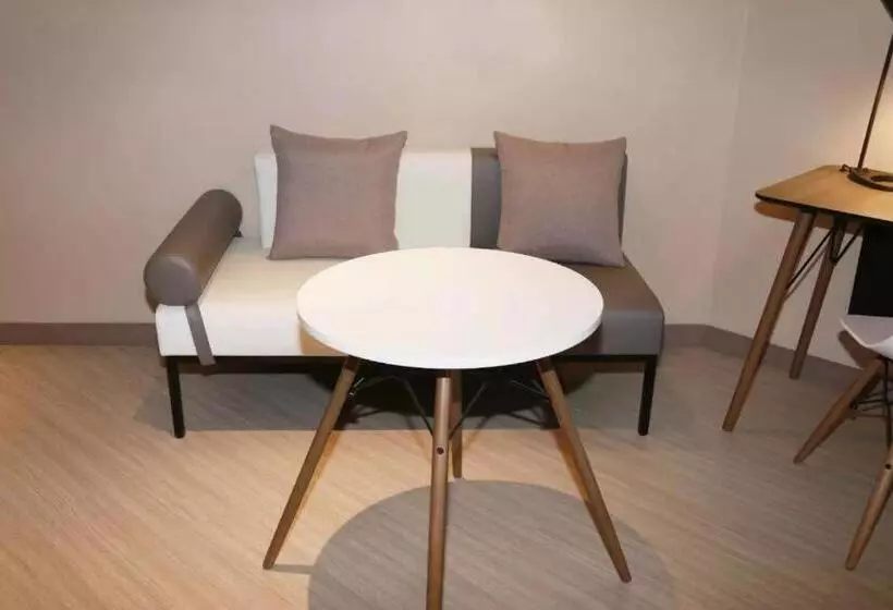 Hanting Hotel Qingdao Huangdao Wangtai Town