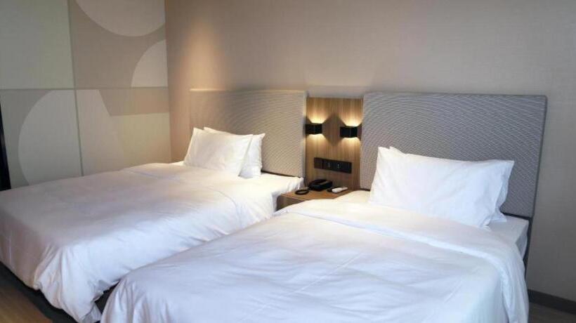 Hanting Hotel Qingdao Huangdao Wangtai Town