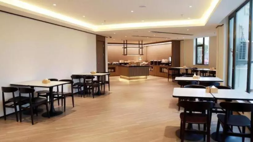 Hanting Hotel Qingdao Huangdao Wangtai Town