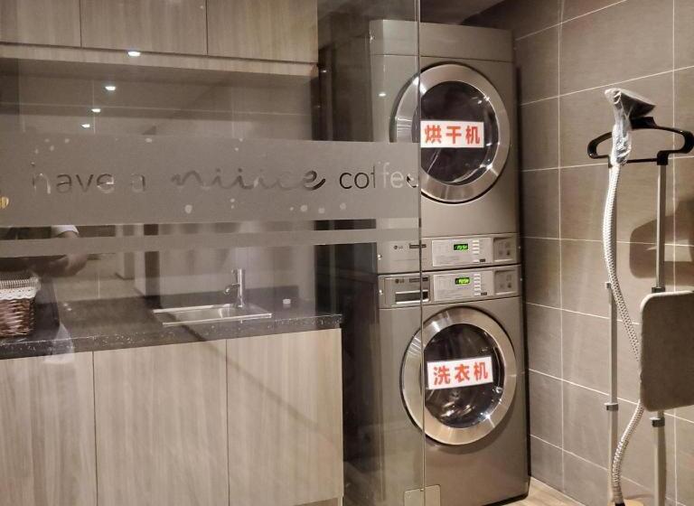 Hanting Hotel Qingdao Xianggang Zhong Road Aofan Center