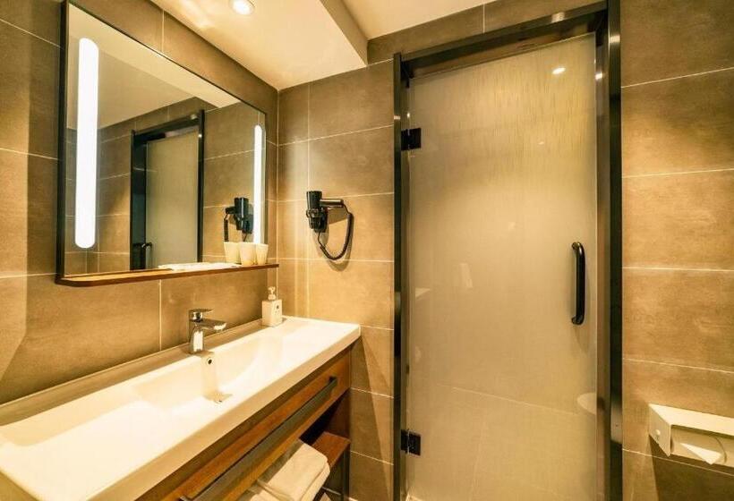 Hanting Hotel Qingdao Xianggang Zhong Road Aofan Center