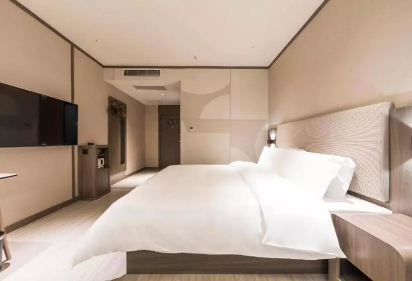 Hanting Hotel Zhengzhou South Longhu Shawoli Metro Station