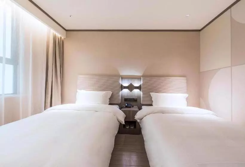 Hanting Hotel Zhengzhou South Longhu Shawoli Metro Station