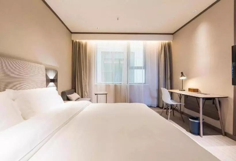 Hanting Hotel Zhengzhou South Longhu Shawoli Metro Station