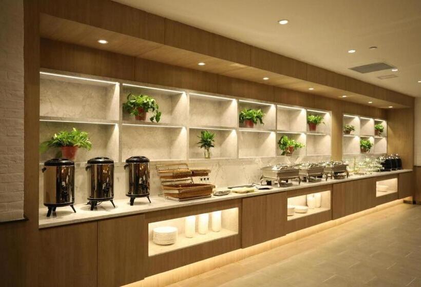 Hanting Premium Hotel Zhangjiakou Xuanhua North Railway Station