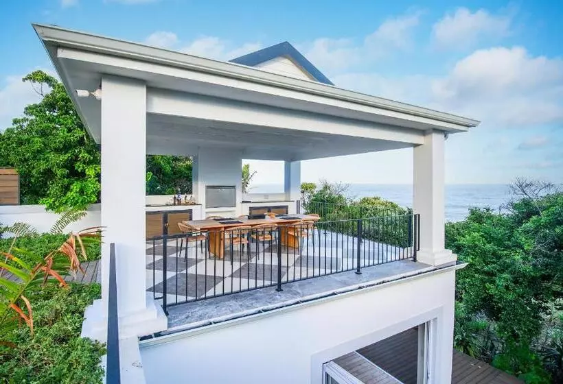 Aamiaismajoitus (B&B) Luxury On The Beach
