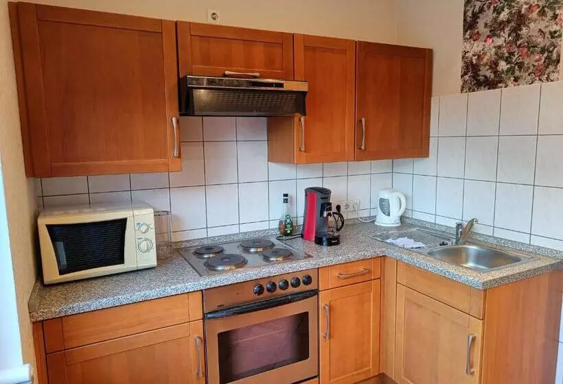 Aamiaismajoitus (B&B) Weingut Weinstube Weinhotel Wolf