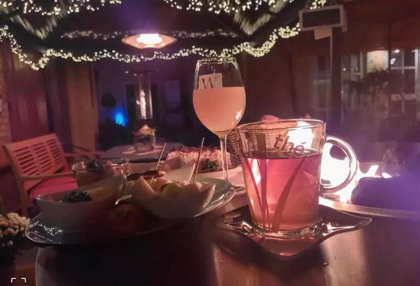 Aamiaismajoitus (B&B) Weingut Weinstube Weinhotel Wolf