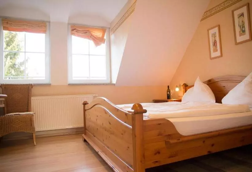 Aamiaismajoitus (B&B) Weingut Weinstube Weinhotel Wolf