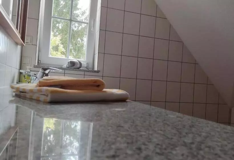 Aamiaismajoitus (B&B) Weingut Weinstube Weinhotel Wolf