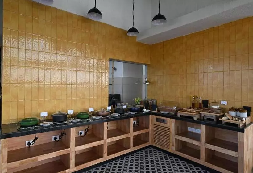 Bedzzz Xclusiv Morjim, Goa By Leisure Hotels