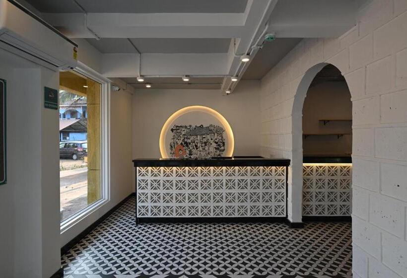 Bedzzz Xclusiv Morjim, Goa By Leisure Hotels