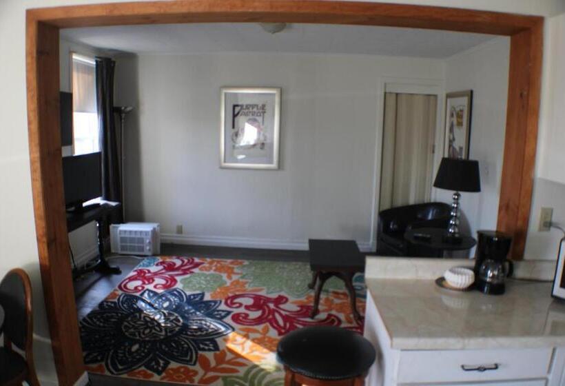 Historical Hotel   House Of Ludington