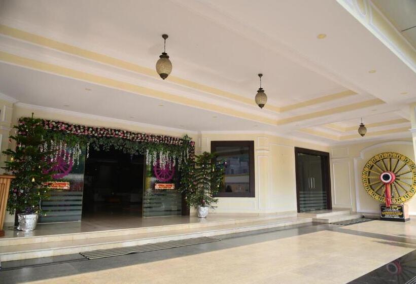 בית מלון כפרי Bishnu Palace