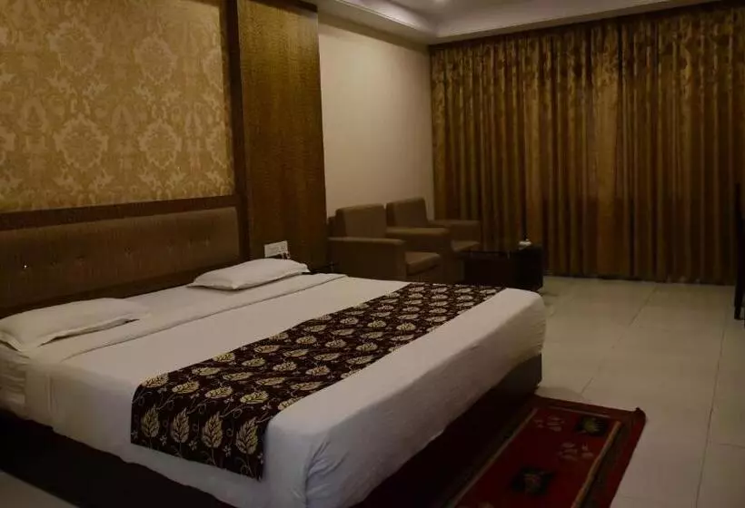 ホテル Bishnu Palace