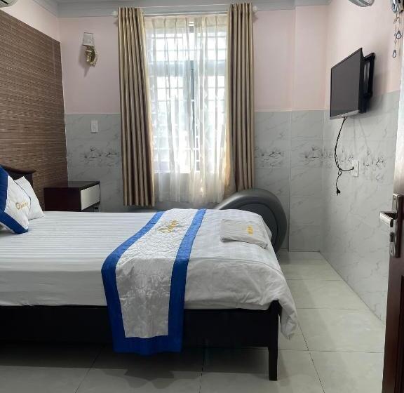 Hotel Hương Thiên Phú