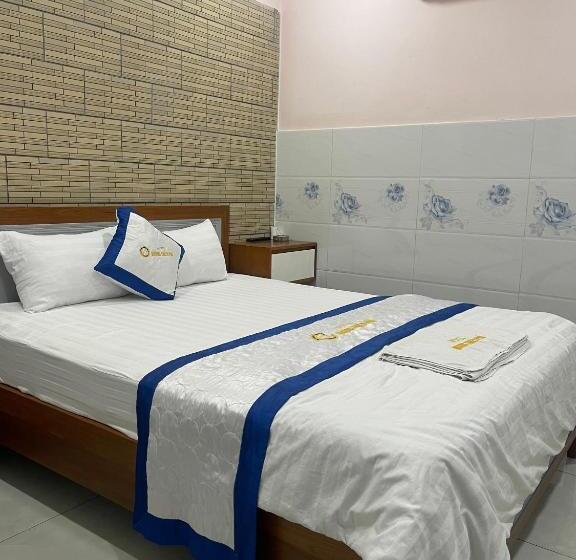 Hotel Hương Thiên Phú