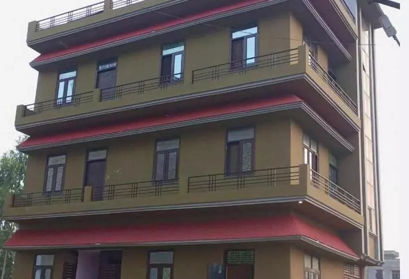 Oyo Hotel Avs 8268