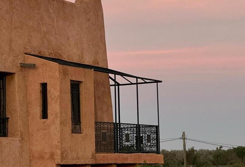 פנסיון Dar Omnia