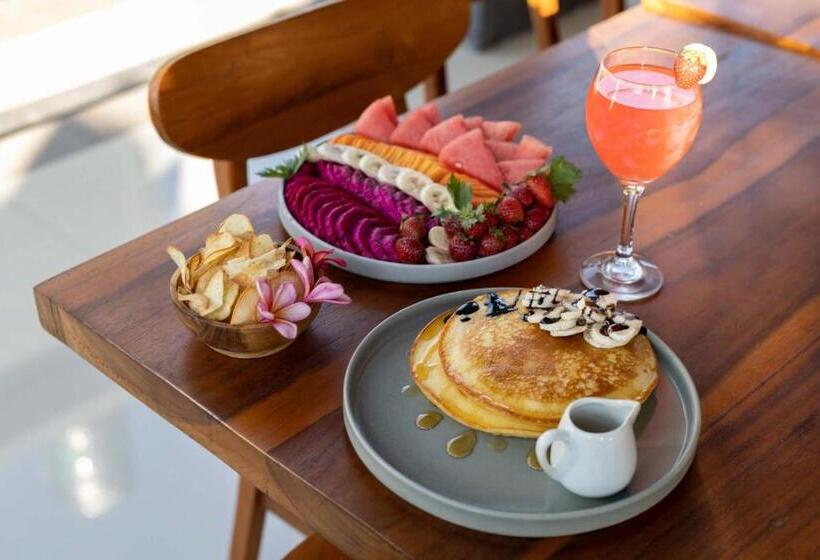 Phoenix Bed And Breakfast 8