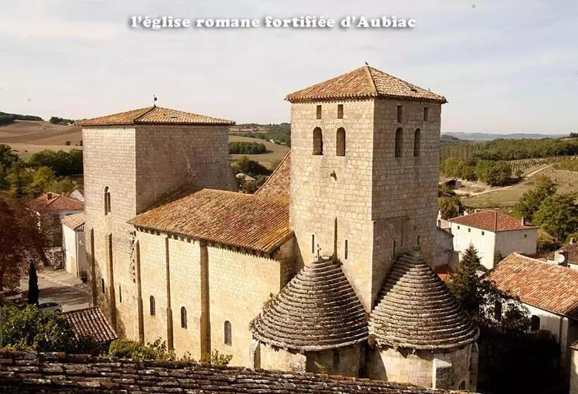 ベッドアンドブレックファースト L Atelier D Aubiac