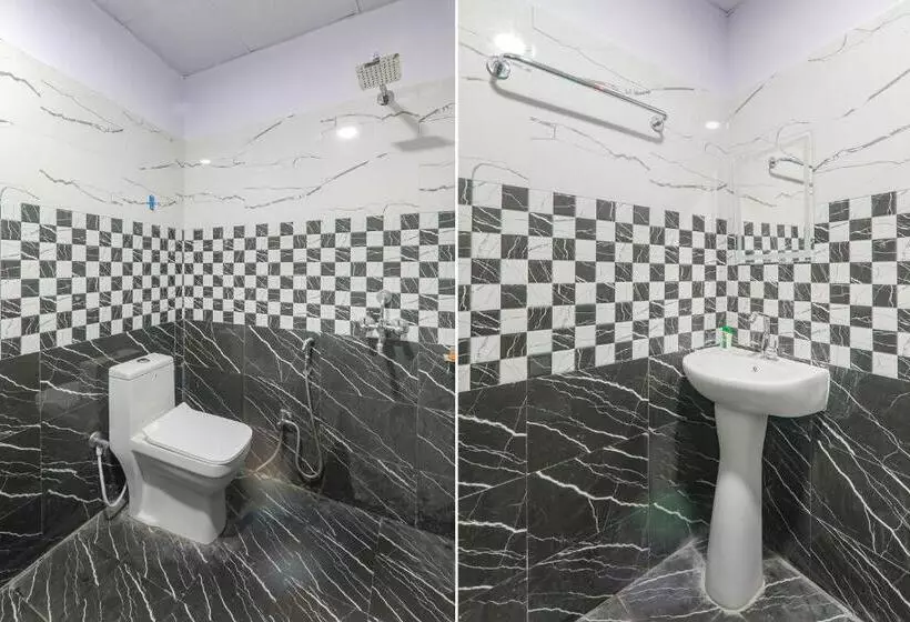 Fabhotel Paras