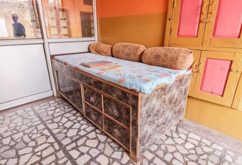 Otel Goroomgo Laxmi Bhawan Dharamshala Mathura Near Yamuna River And Dwarikadhish Temple