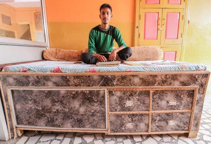 Hôtel Goroomgo Laxmi Bhawan Dharamshala Mathura Near Yamuna River And Dwarikadhish Temple