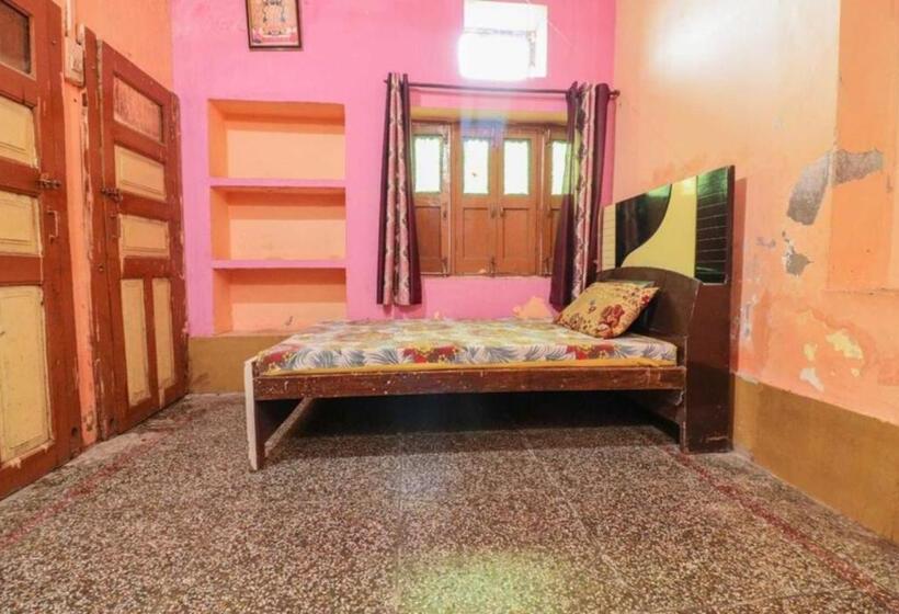 Otel Goroomgo Laxmi Bhawan Dharamshala Mathura Near Yamuna River And Dwarikadhish Temple