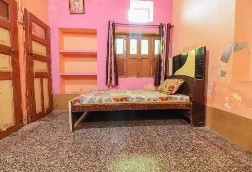 ホテル Goroomgo Laxmi Bhawan Dharamshala Mathura Near Yamuna River And Dwarikadhish Temple