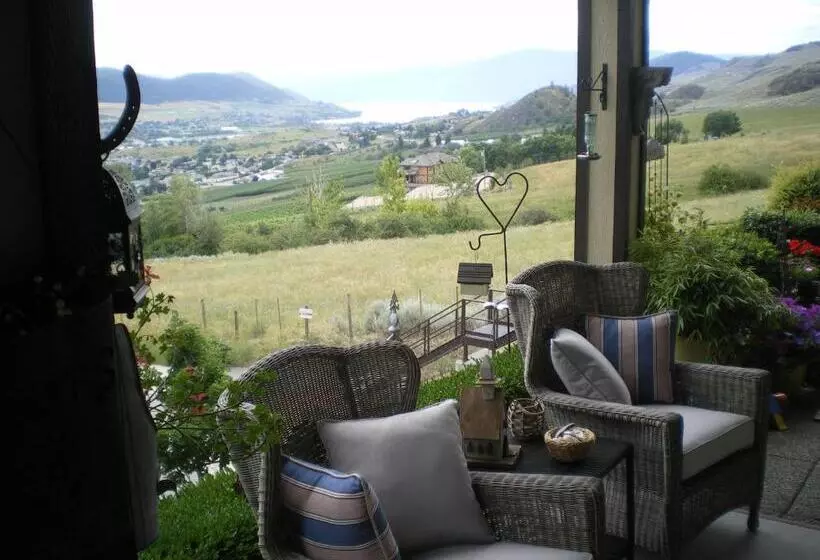 تختخواب و صبحانه Turtle Mountain Inn